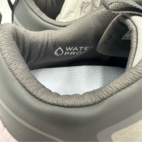 Vionic Guinn Bungee Lace Waterproof sneaker Grey Blush size 10 comfort New - Picture 13 of 16